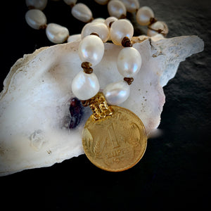 The Dolly - Oblique White Pearl Necklace/Choker/Bracelet