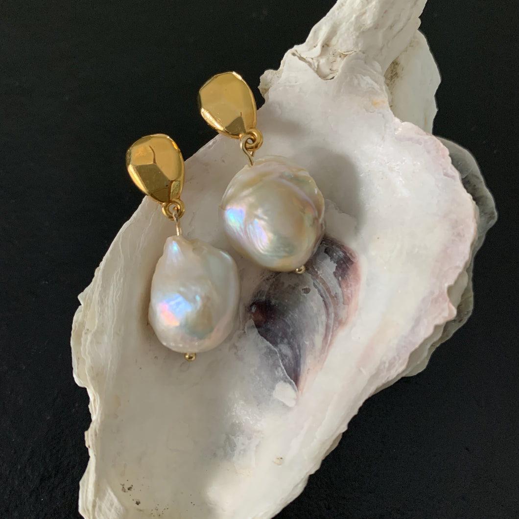 The Cher - Faceted Gold Large Pearl Earrings