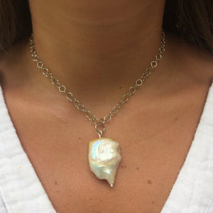 The Dewdrop - Pearl Necklace